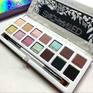 SIGMA BEAUTY ENCHANTED EYESHADOW PALETTE